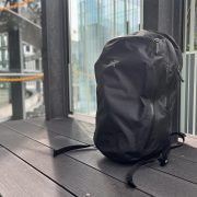 ミニマムで洗練されたバッグ【ARC’TERYX】